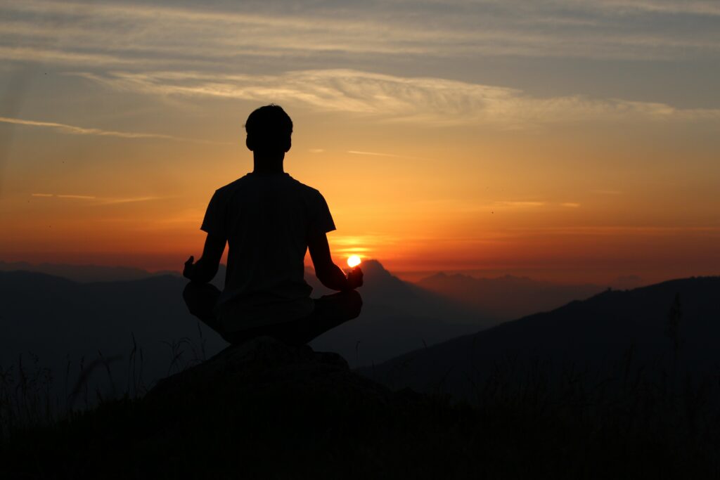 Бесконечность в ограниченности: Поиск себя в медитации
